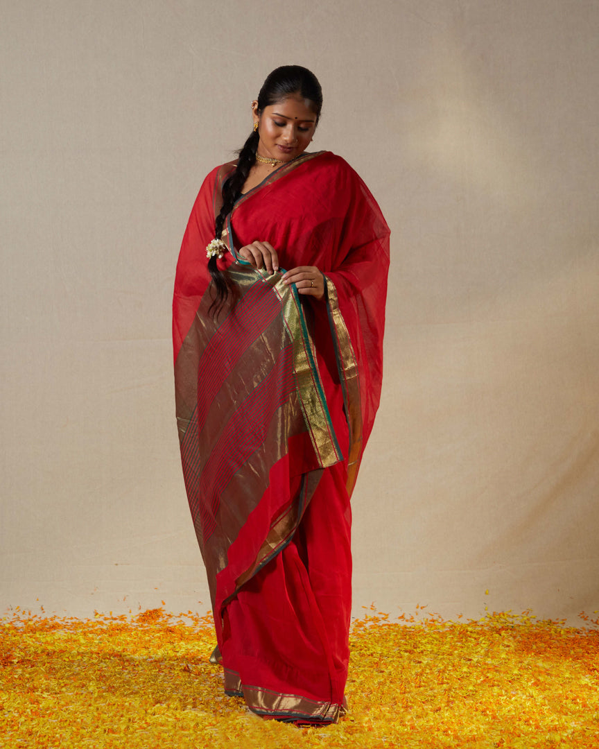 Red Pure Silk Cotton Maheshwari Saree with Gold Zari Border