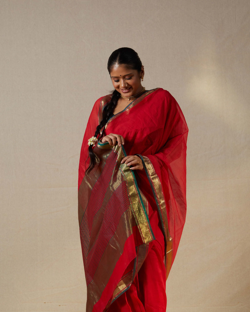 Red Pure Silk Cotton Maheshwari Saree with Gold Zari Border